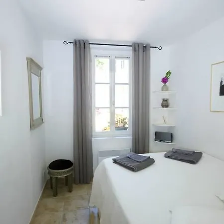 Rue Sade Bed and Breakfast